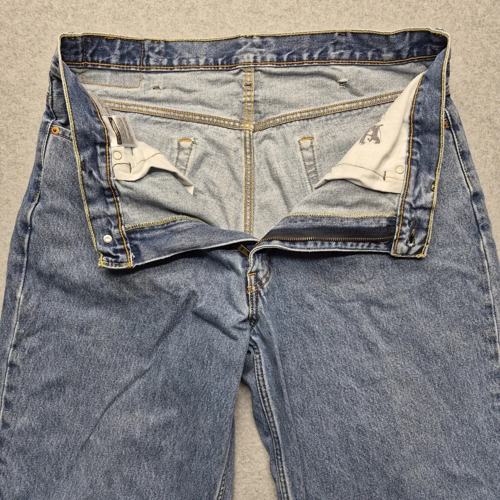 Levi's 560 Jeans Mens 38x34 Comfort Fit Tapered Medium Wash Blue Denim